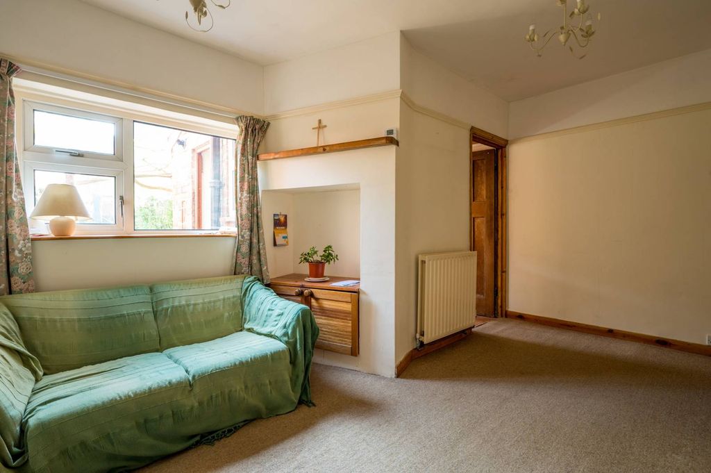 Property photo 2 of 11