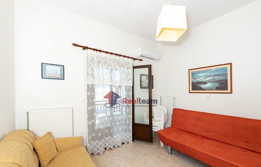 Property photo 2 of 25