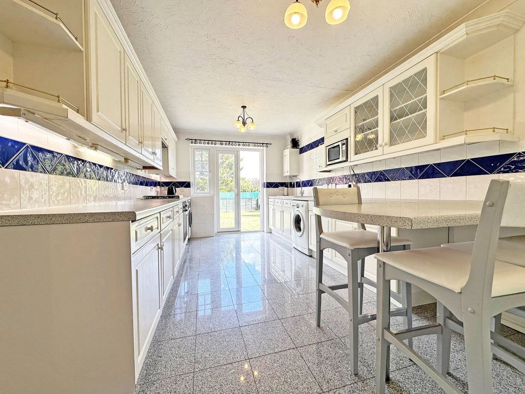 Property photo 3 of 24