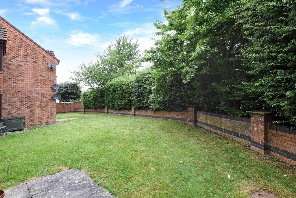 Property photo 2 of 2 Communal Gardens