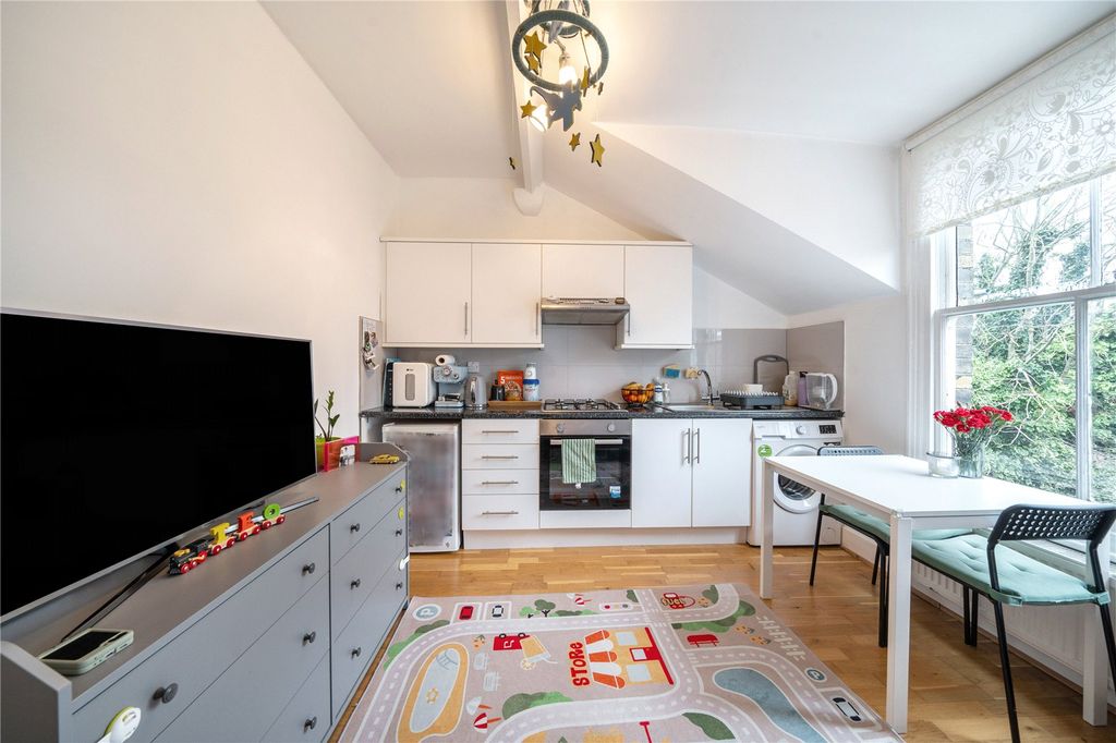 Property photo 2 of 10 Picture No. 03