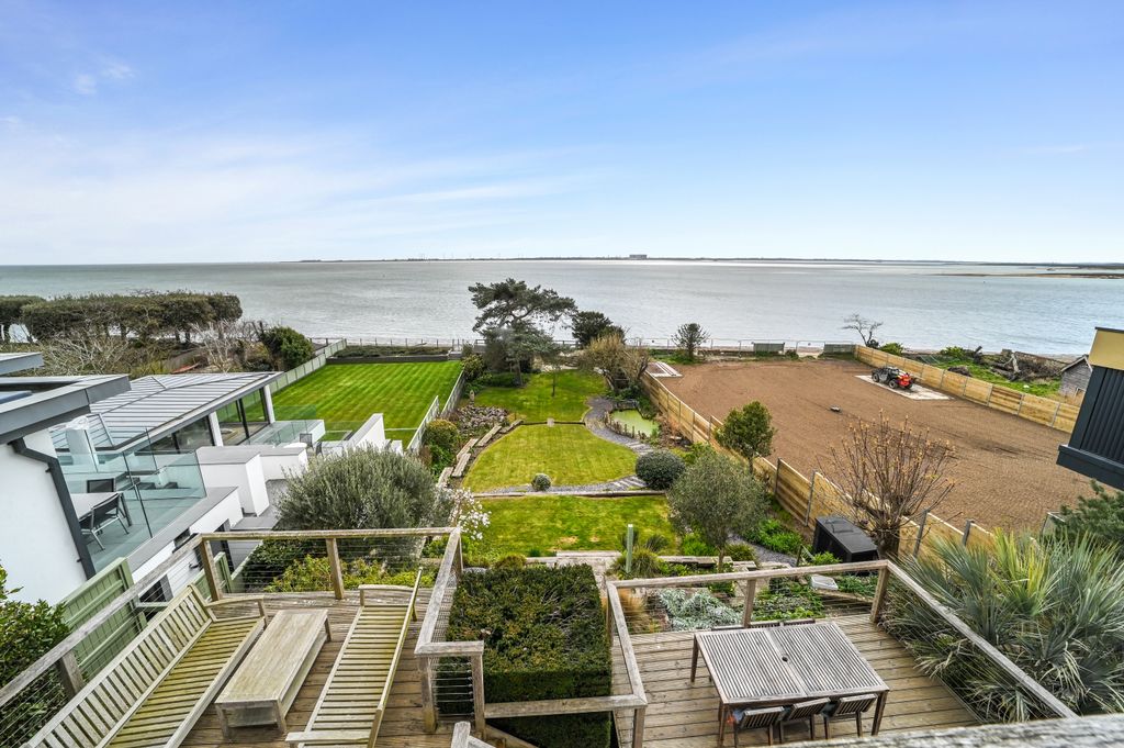 Property photo 2 of 44 15Coastroad-Externalview (2)