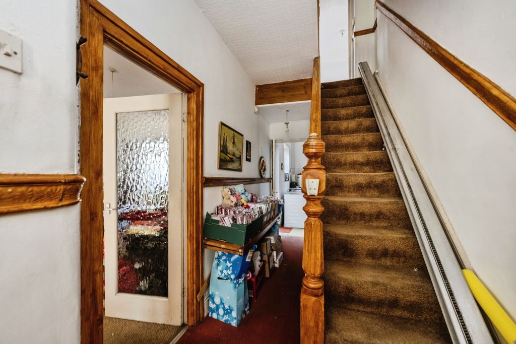 Property photo 3 of 13 Pbox-Img.Jpg