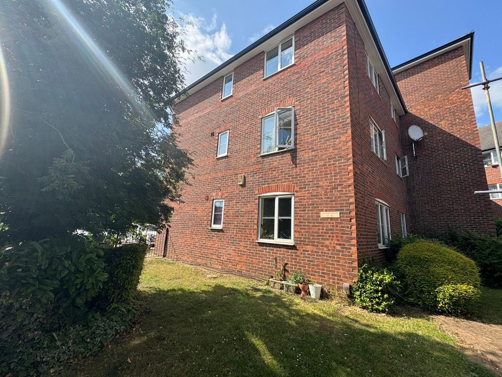 Property photo 2 of 12