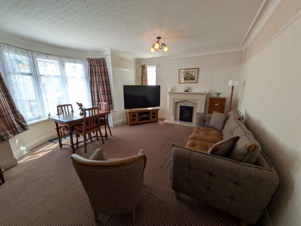 Additional image 4 of 3 bed detached house for saleHerkomer Crescent, West Shore LL30