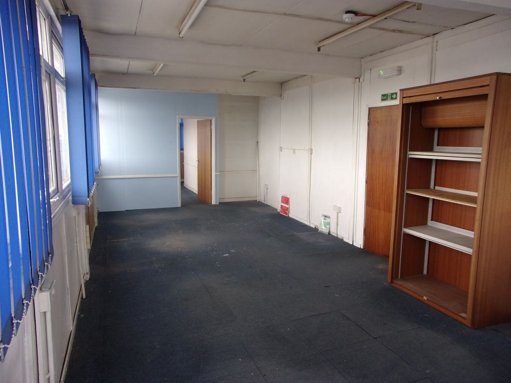 Property photo 2 of 3