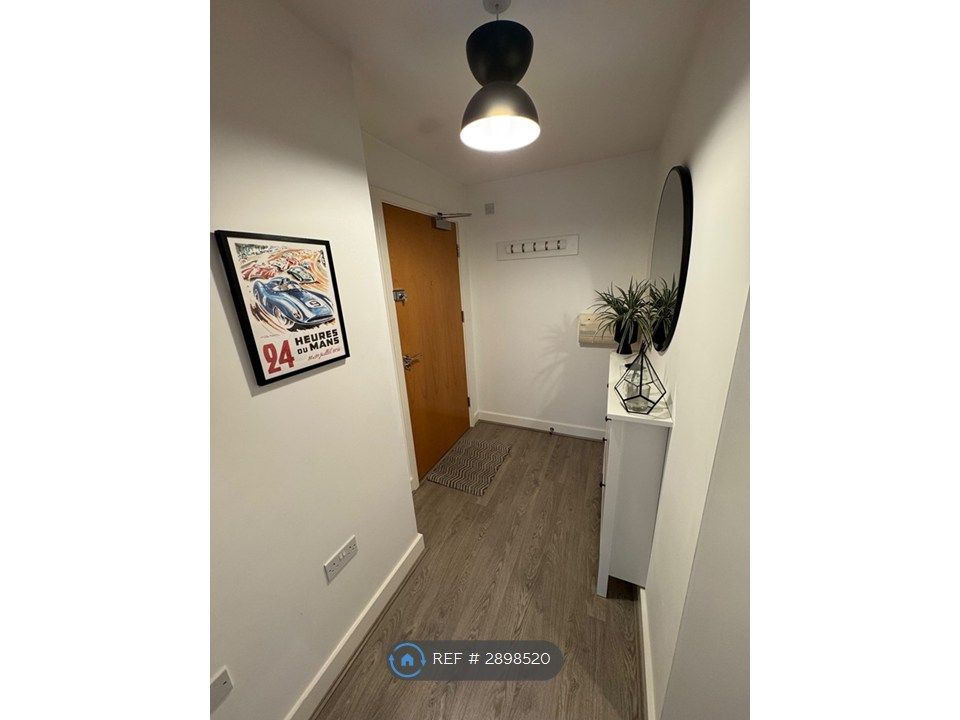 Property photo 2 of 20