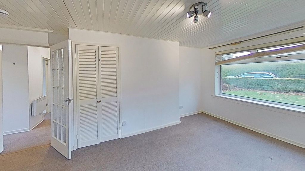 Property photo 2 of 9 Photo 2