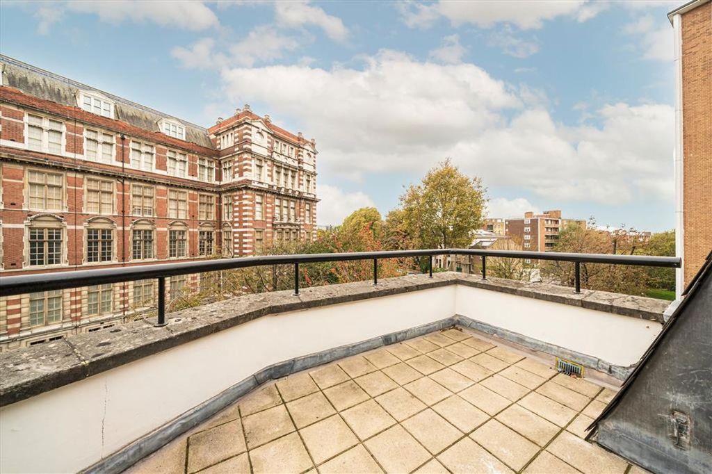 Property photo 3 of 8