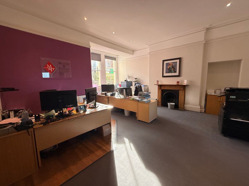 Property photo 3 of 5