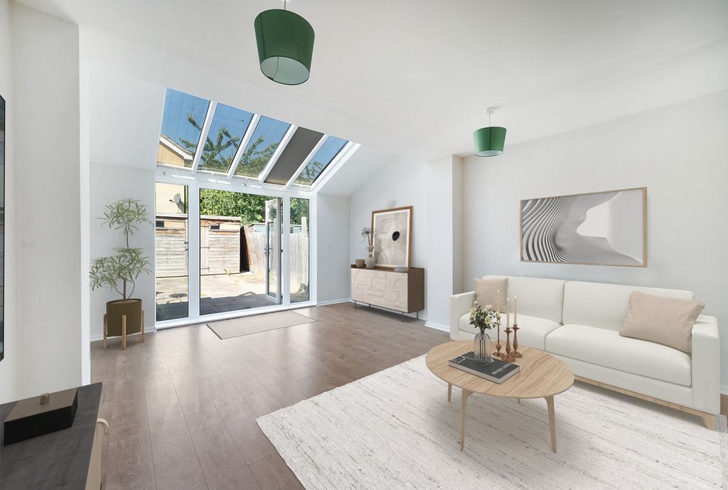 Property photo 3 of 13