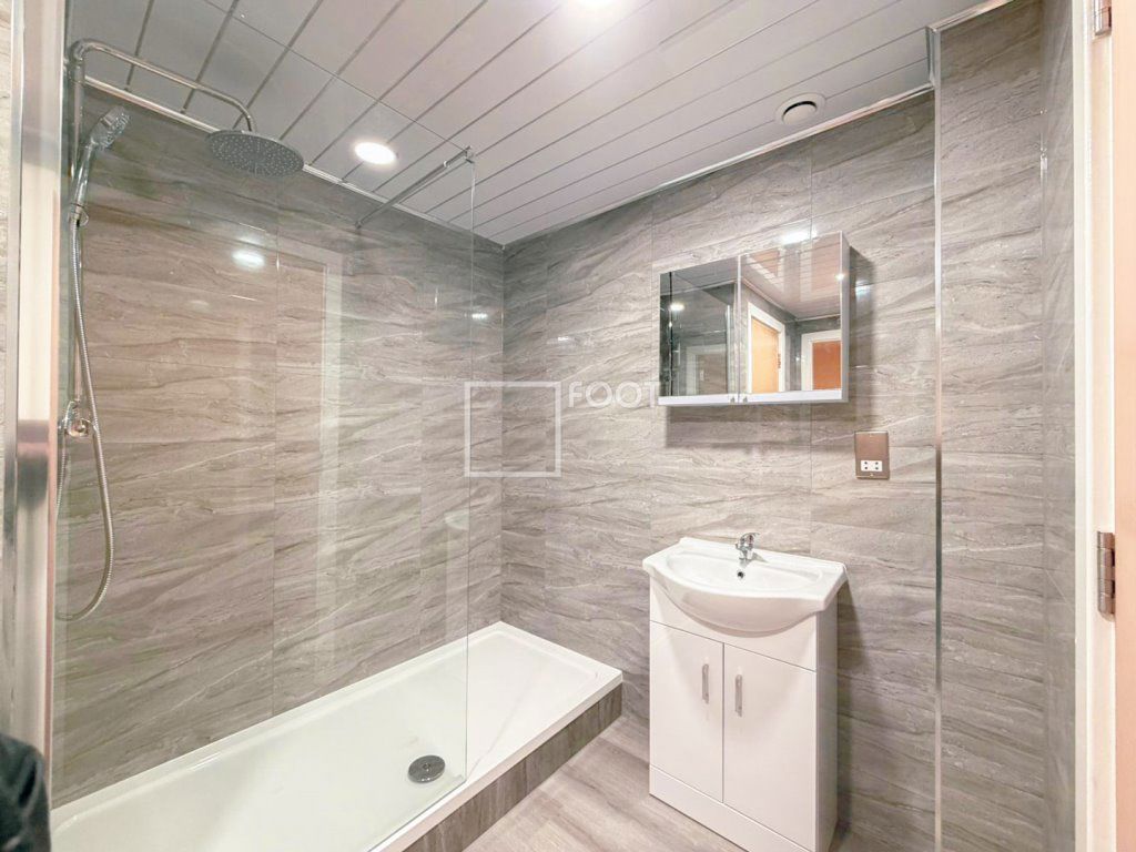 Property photo 3 of 34