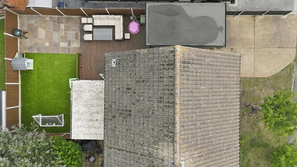Property photo 3 of 24