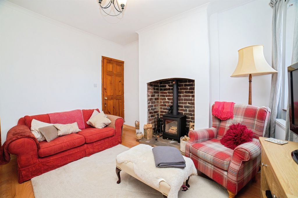 Property photo 2 of 17