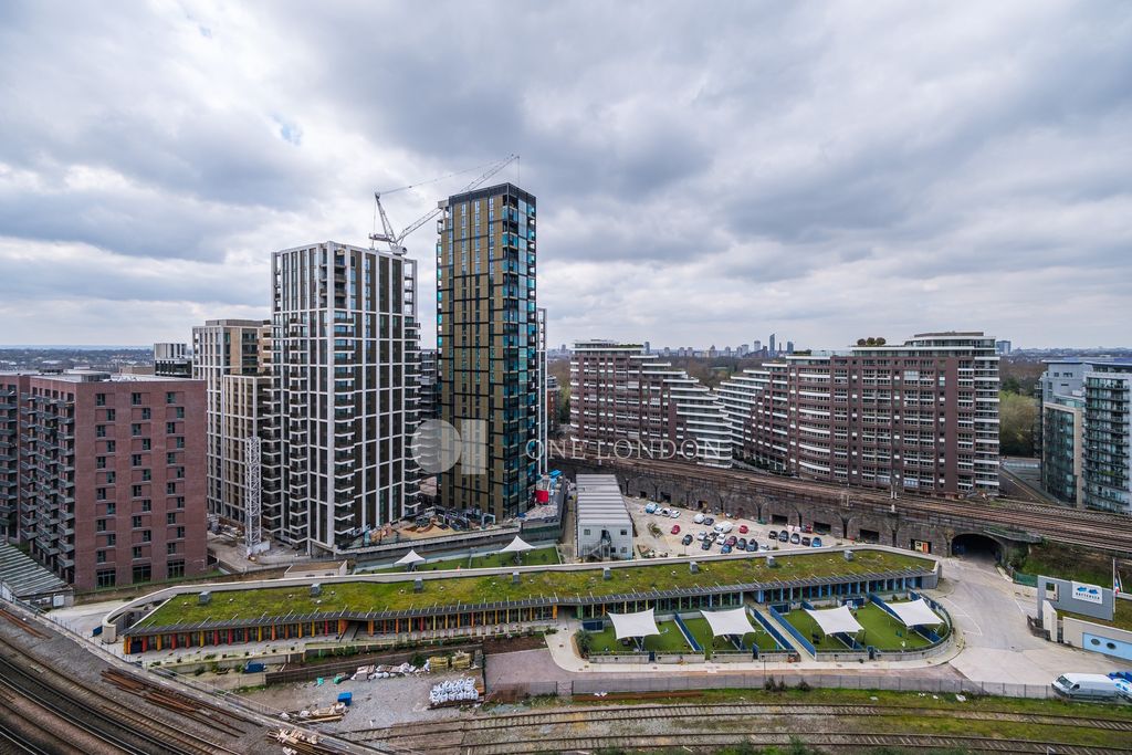 Property photo 1 of 18