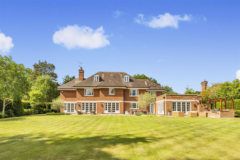 Property photo 1 of 21 8652436-Exterior19.Jpg