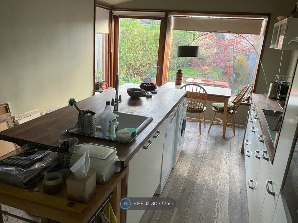 Property photo 1 of 9 Kitchen/Dining