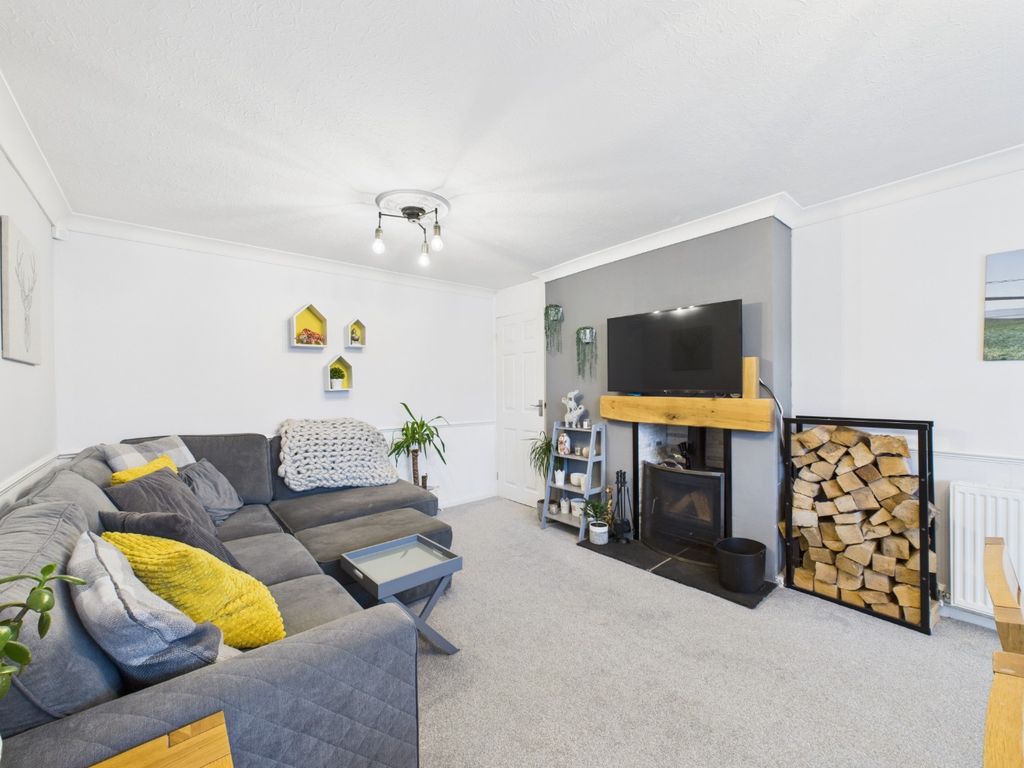 Property photo 2 of 16 4705745