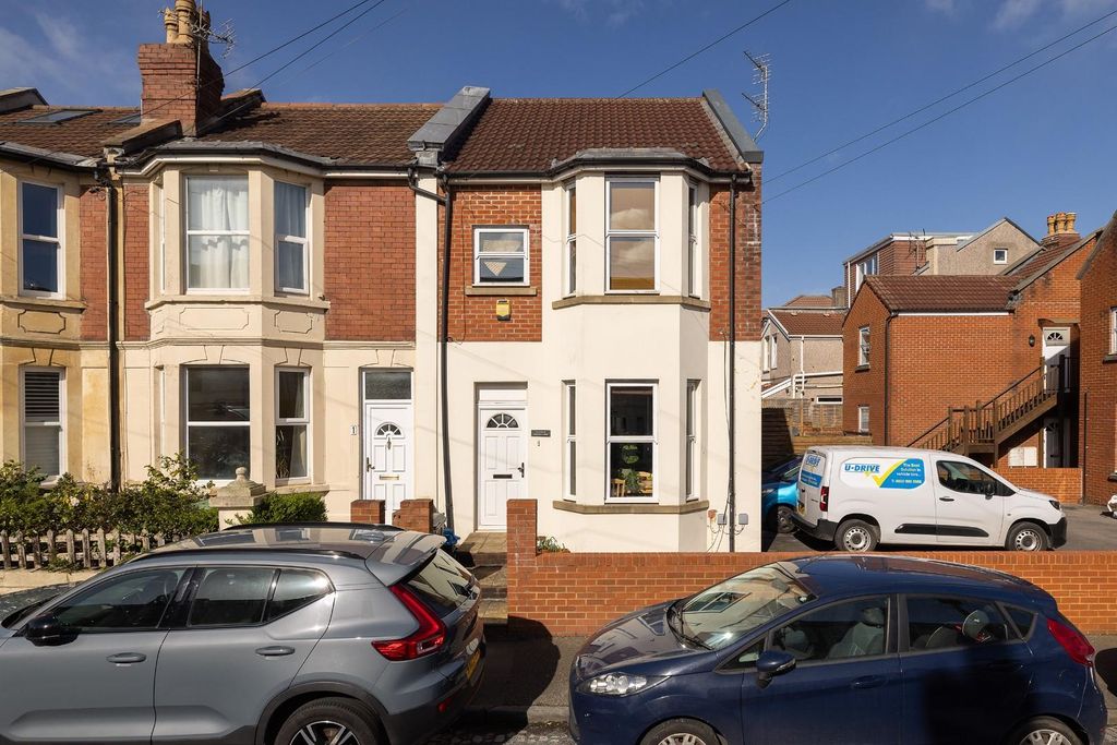 Property photo 2 of 16 Char7643.Jpg