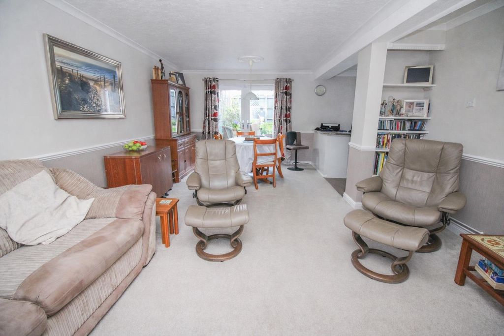 Property photo 2 of 15 Img4.Png