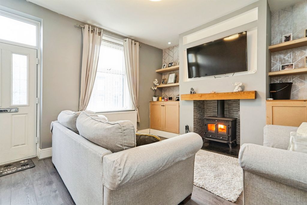 Property photo 3 of 14