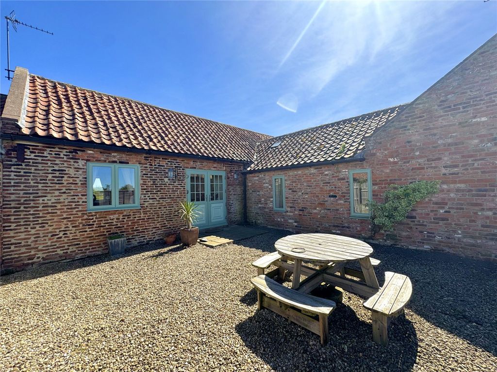Property photo 1 of 19 Picture No. 12