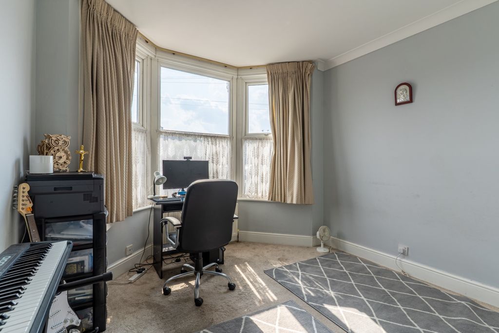 Property photo 3 of 21 5304955