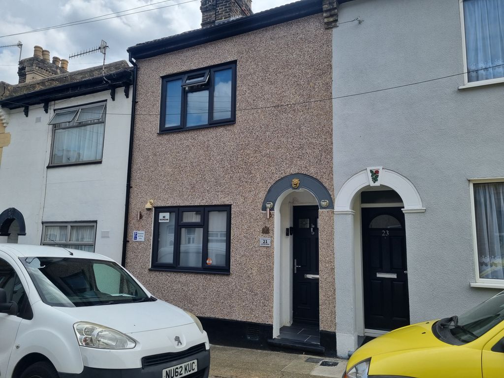 Property photo 1 of 5