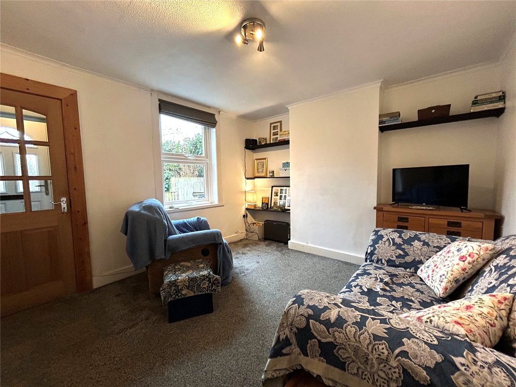 Property photo 2 of 14 Picture No. 17