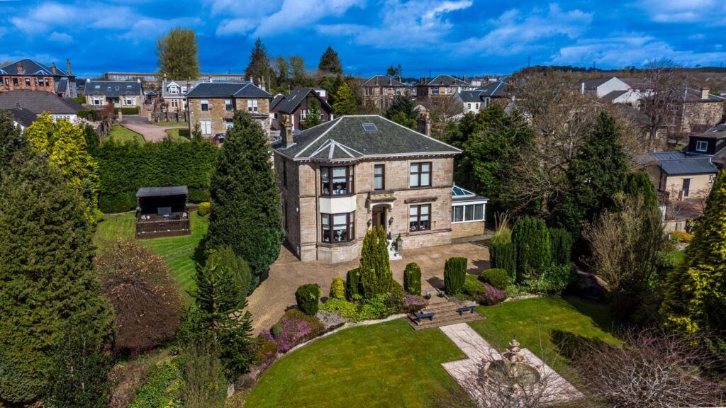 Property photo 1 of 50