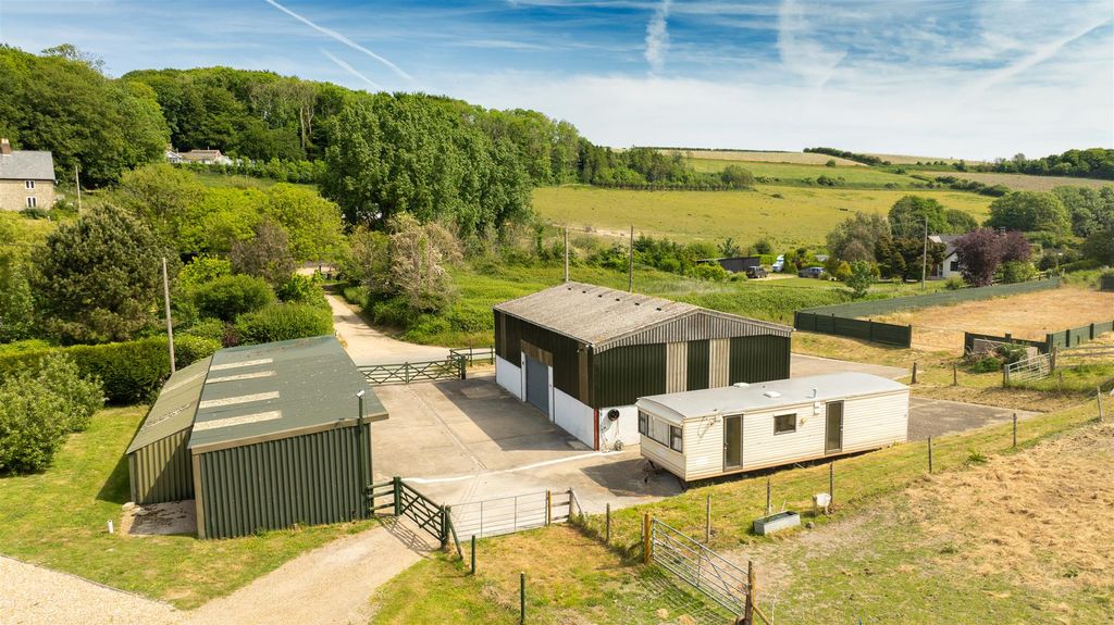 Property photo 2 of 13