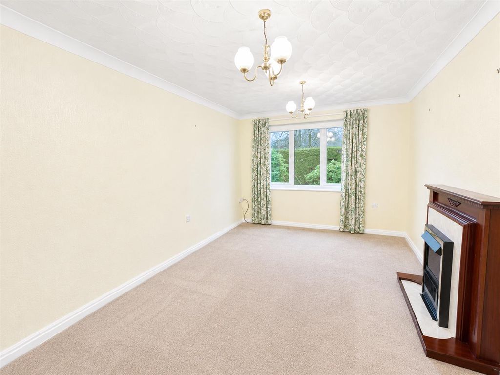 Property photo 2 of 10