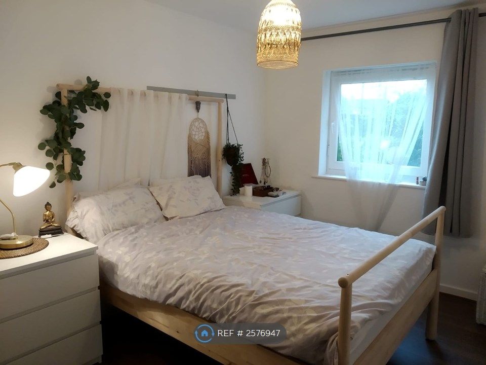 Property photo 2 of 10 Master Bedroom