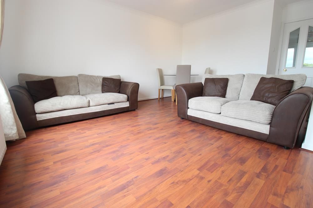 Property photo 1 of 11 Lounge