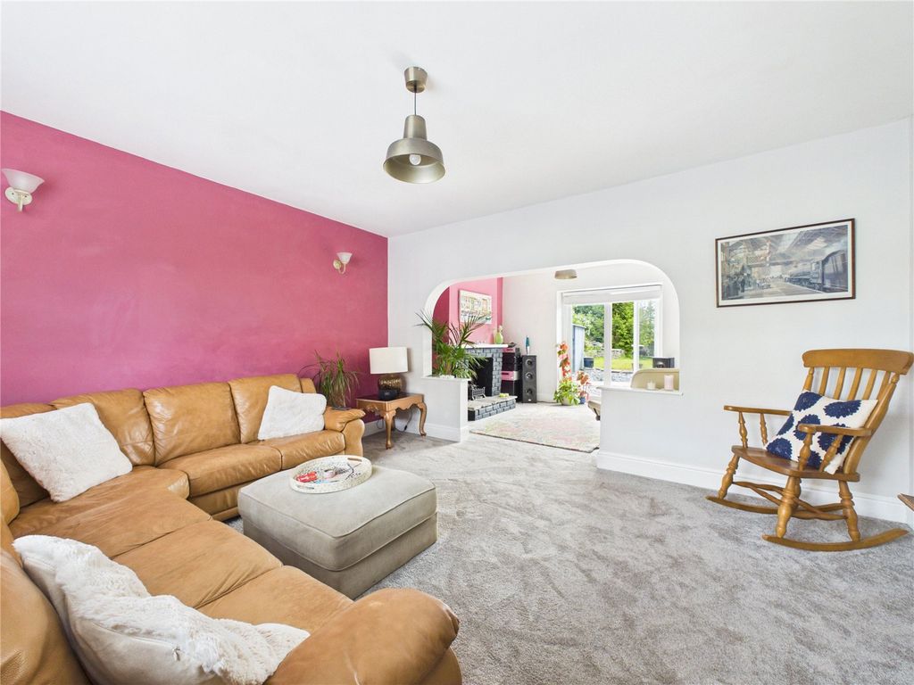 Property photo 2 of 34 Picture No. 95