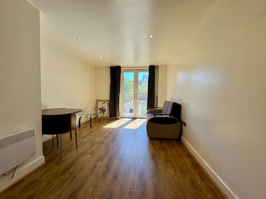 Property photo 2 of 10 Picture No. 14