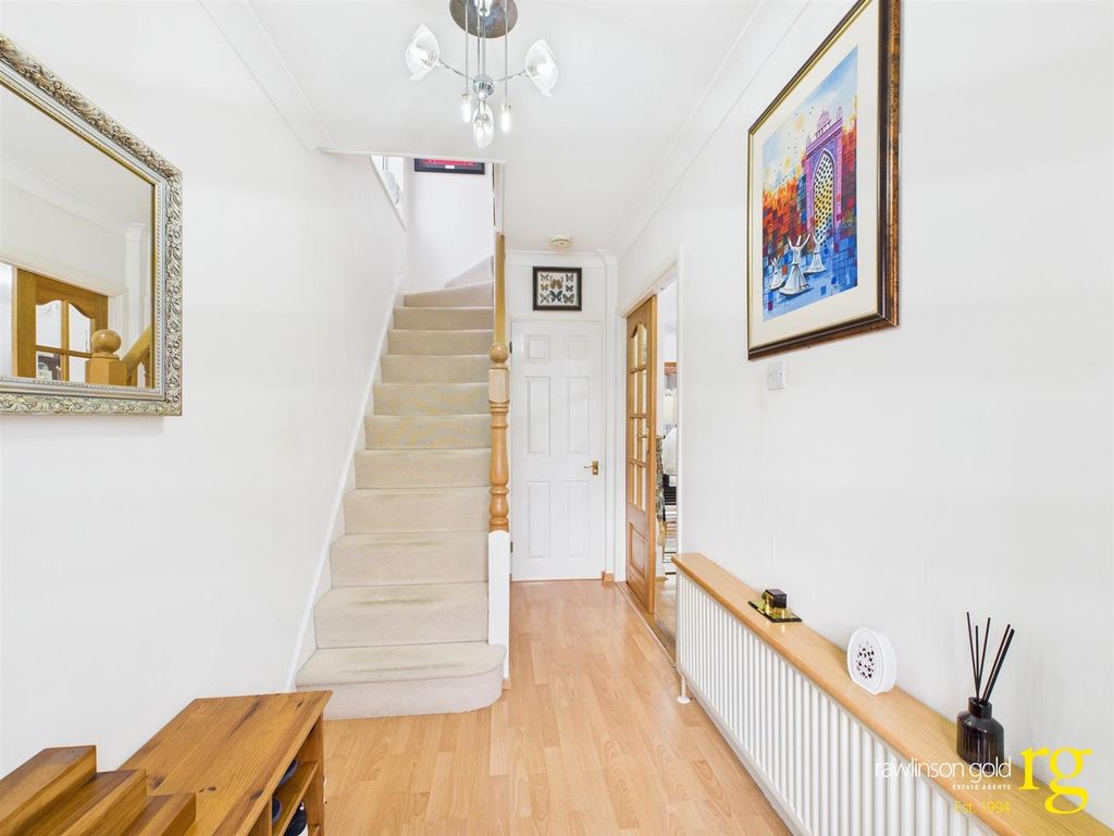 Property photo 2 of 22 Cam02900G0-Pr0297-Still023.Jpg