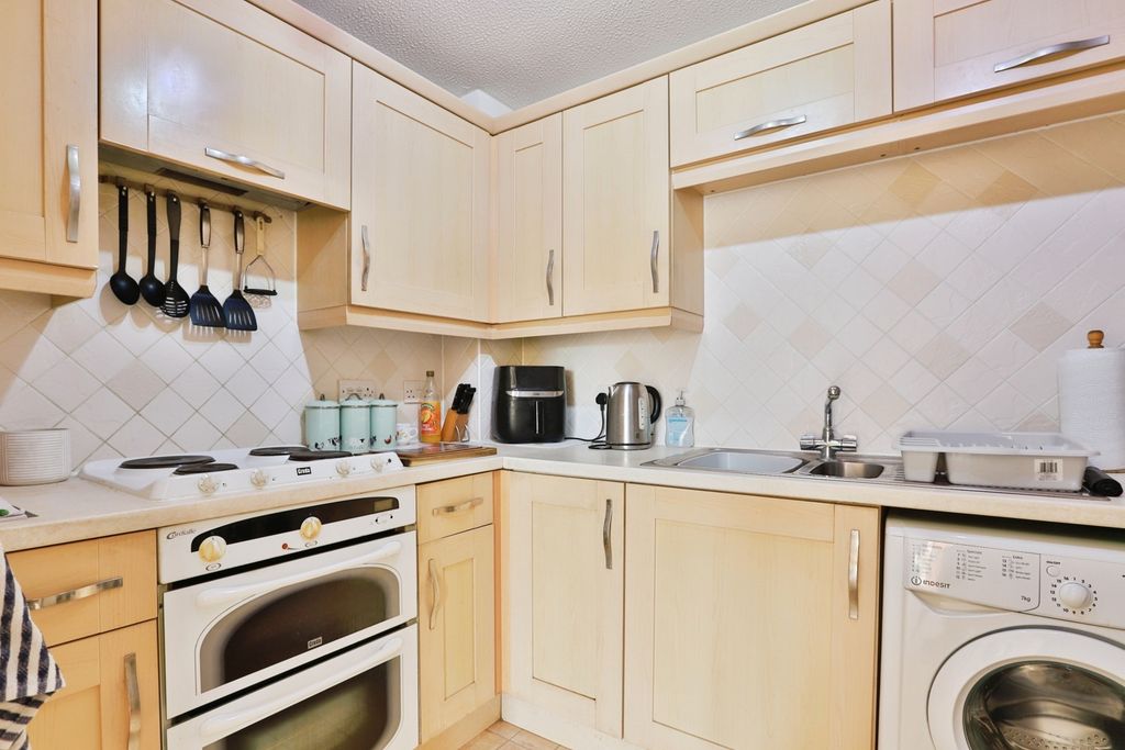 Property photo 3 of 15 Pbox-Img.Jpg