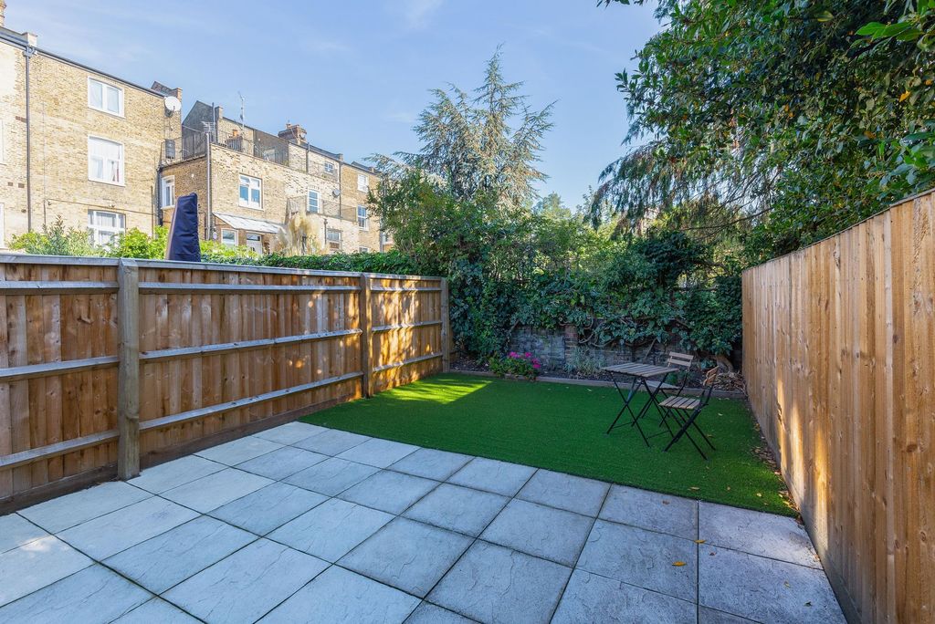 Property photo 2 of 10