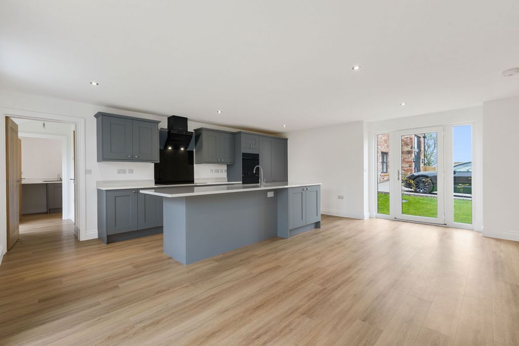 Property photo 3 of 29