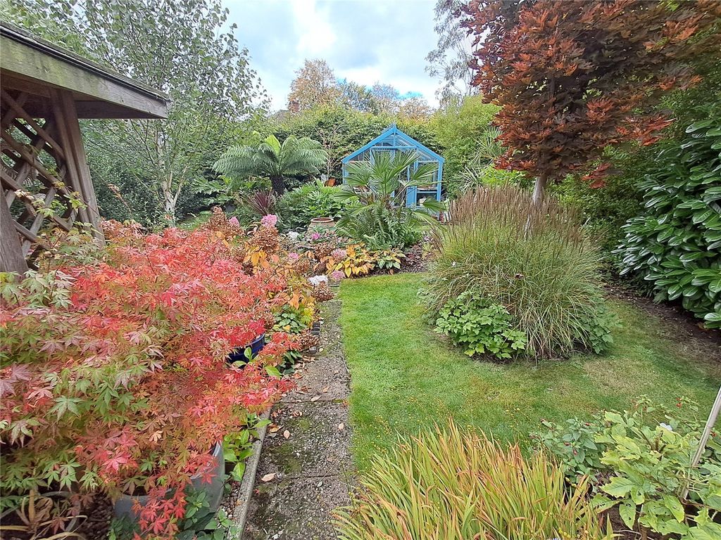 Property photo 3 of 28 Garden