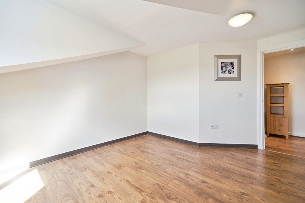 Additional image 13 of 3 bed flat for saleOwlcotes Road, Pudsey LS28