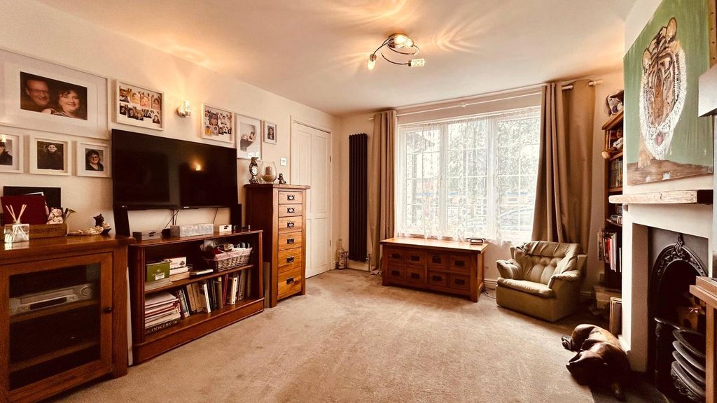 Property photo 2 of 31 Picture No. 03