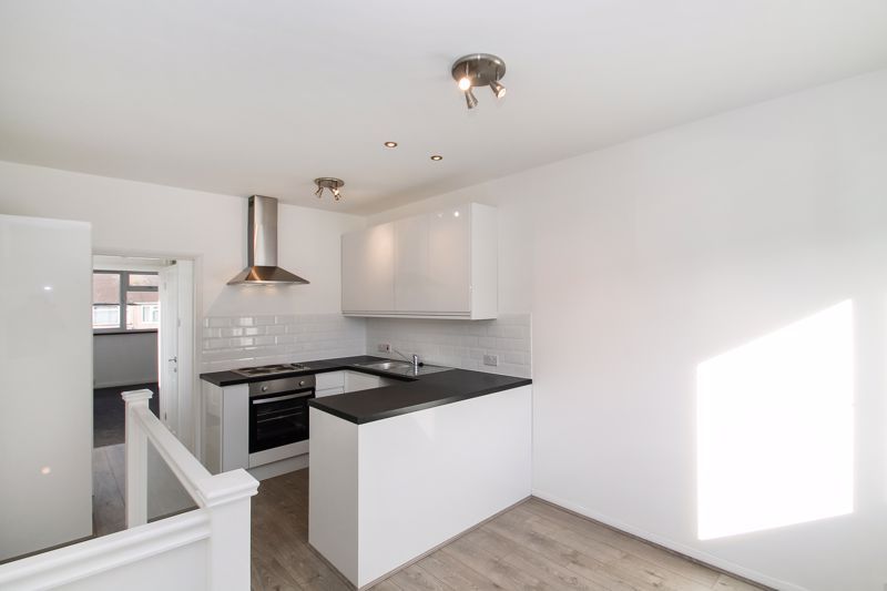 Property photo 3 of 6 Photo 4