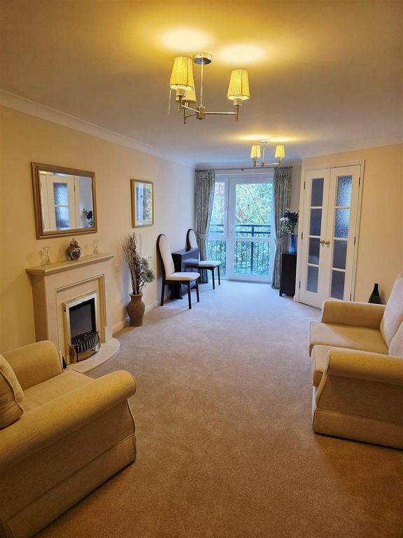 Property photo 3 of 10 42 St Rumbolds Lounge 3.Jpeg
