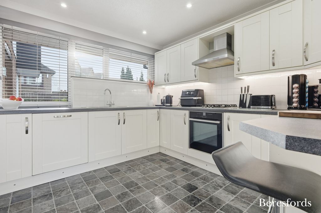 Property photo 3 of 18 Picture No. 24