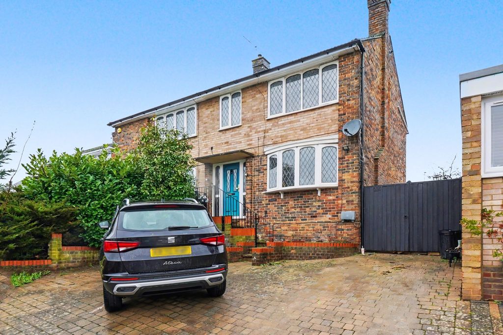 Property photo 1 of 15 3083020