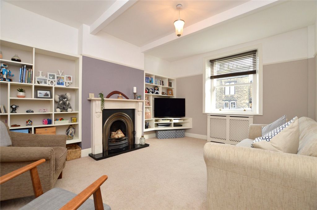 Property photo 3 of 21 Picture No. 35