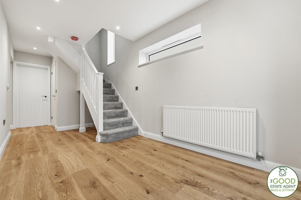 Property photo 3 of 34