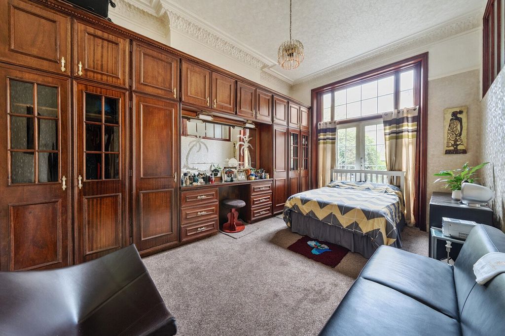 Property photo 3 of 23 Picture No. 26